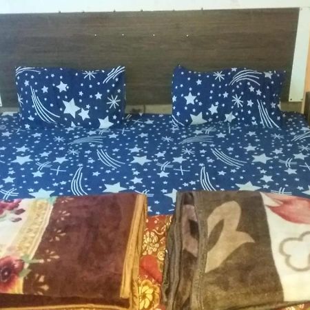 Spot On Sharma'S Kitchen & Home Stay Bajaura Dış mekan fotoğraf